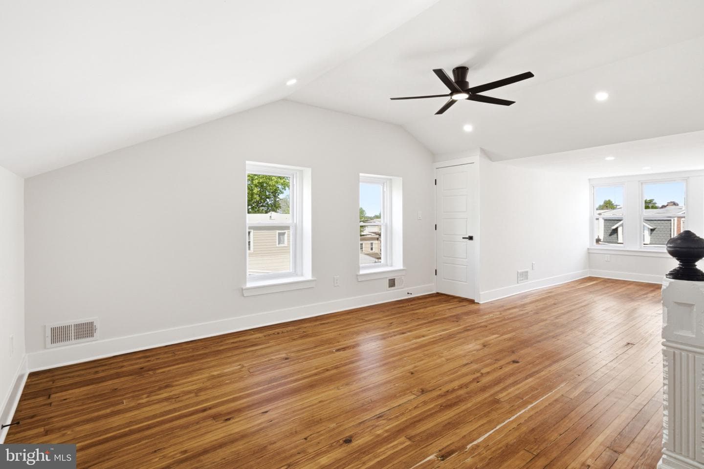461 Monastery Avenue photo 27
