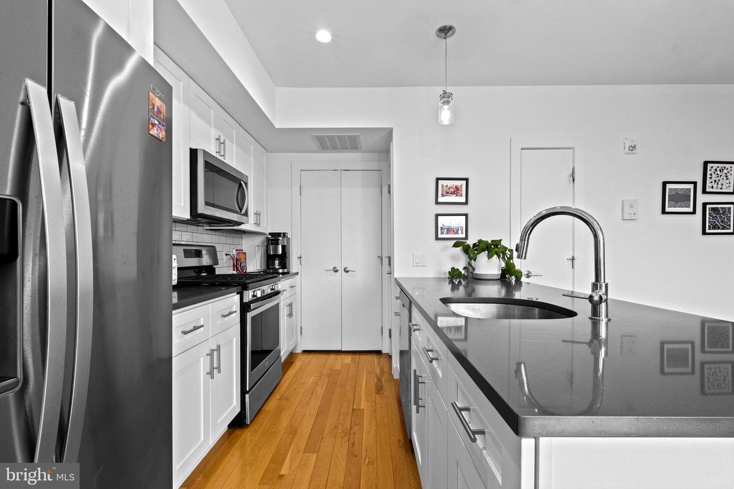 2012 Frankford Ave # 4B photo 14