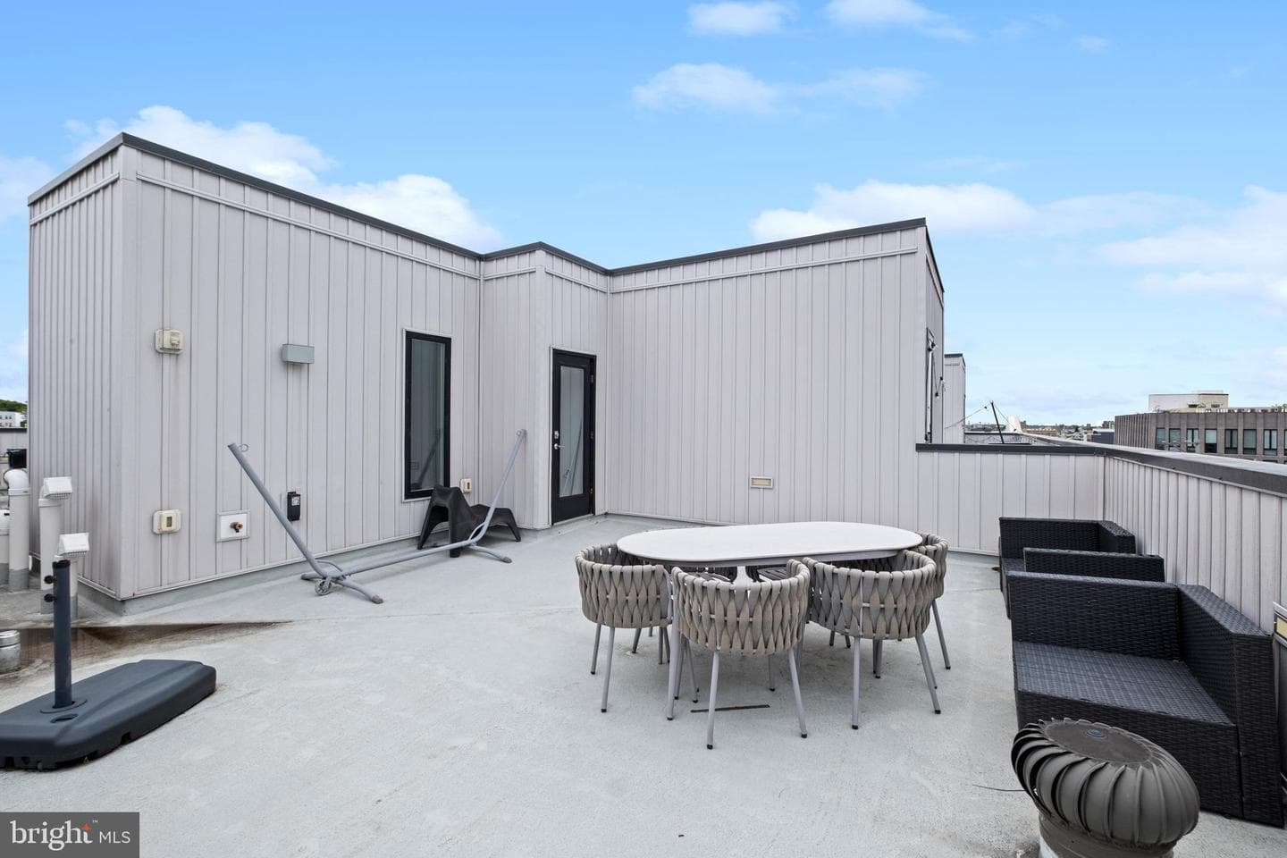 2012 Frankford Ave # 4B photo 3