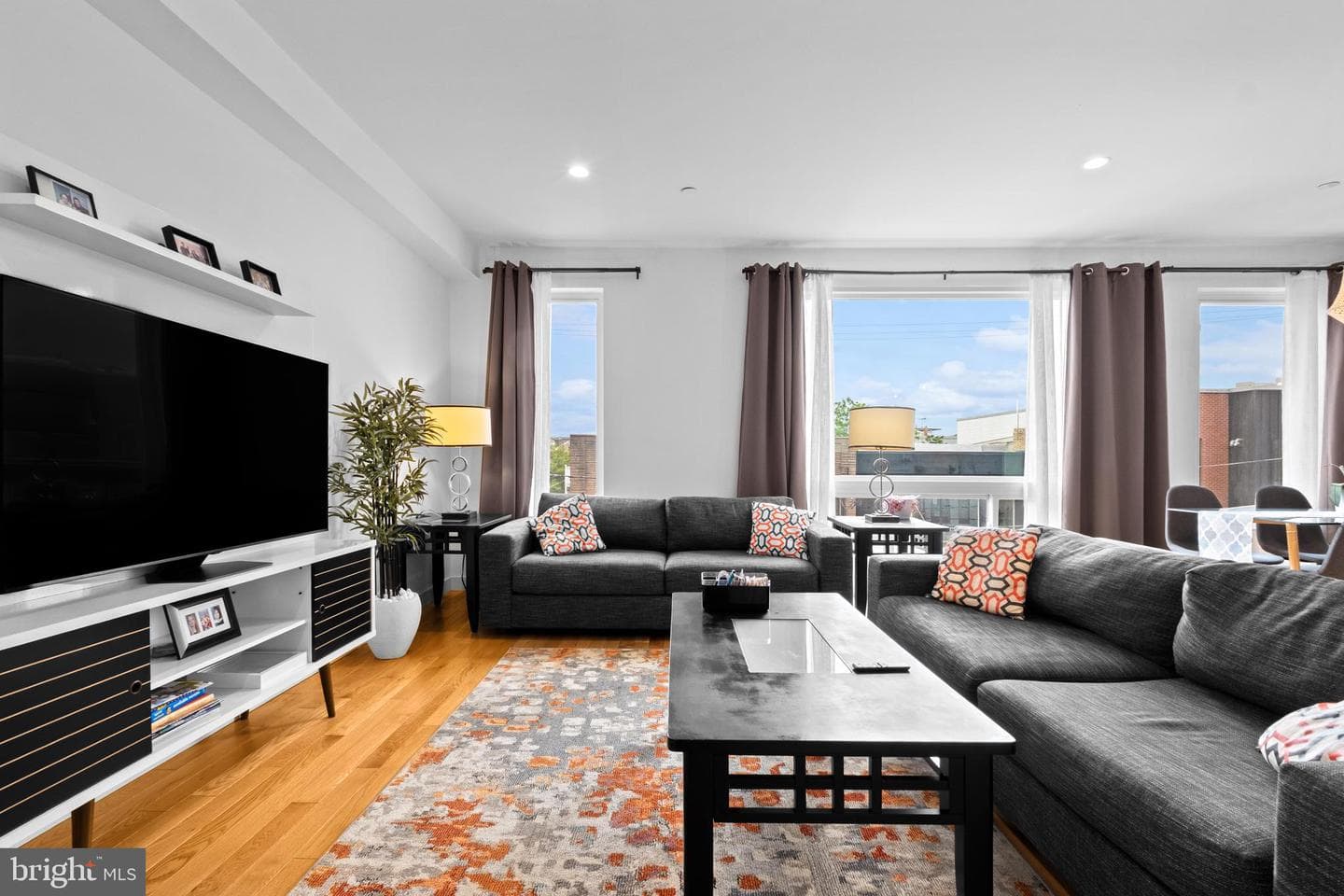 2012 Frankford Ave # 4B photo 4