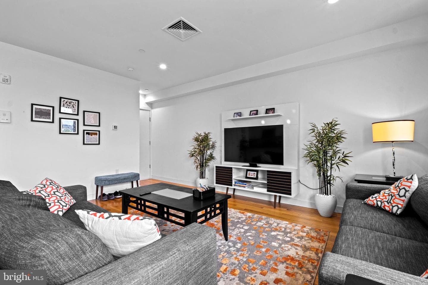 2012 Frankford Ave # 4B photo 6