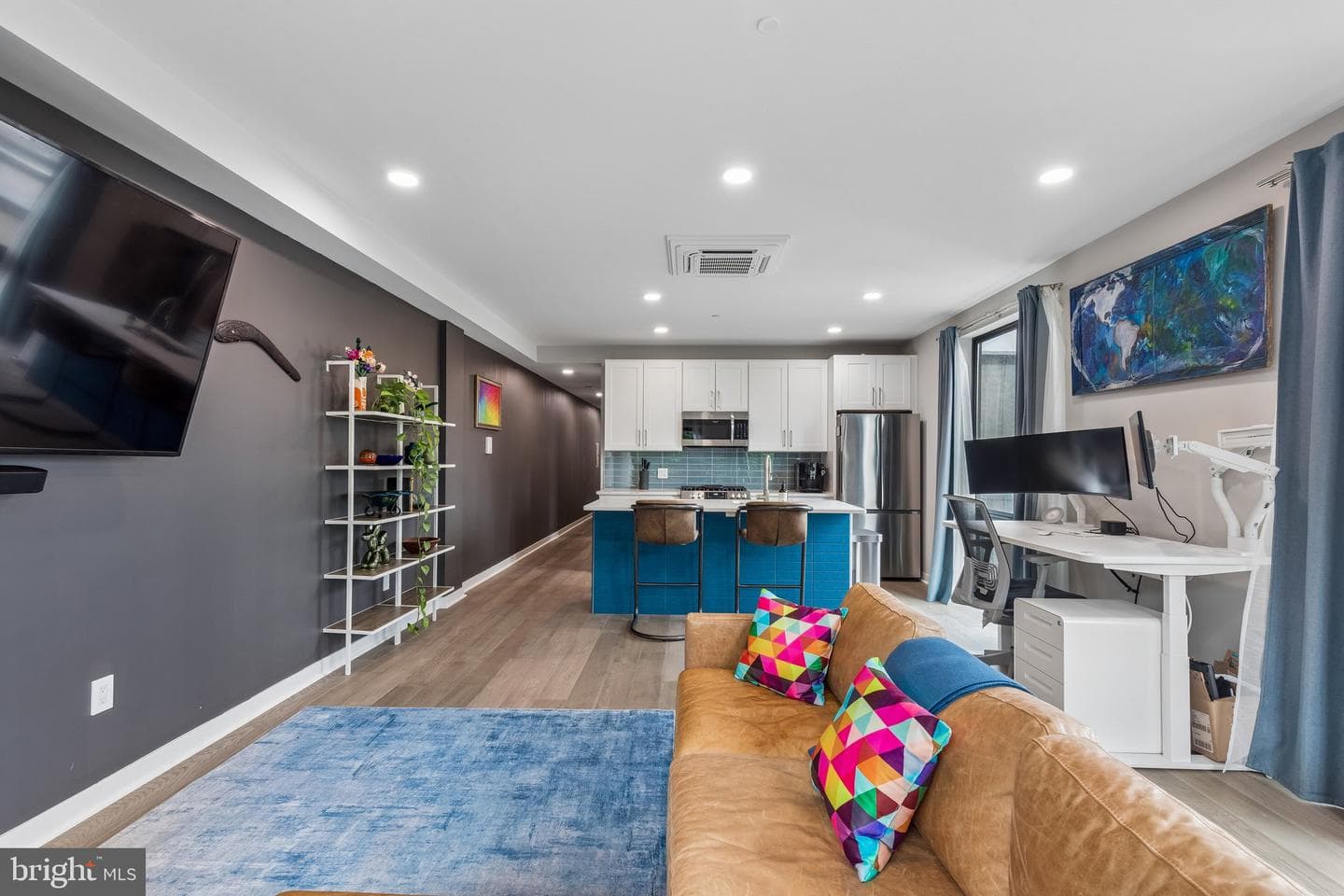 1648-50 Ridge Avenue #302 photo 8
