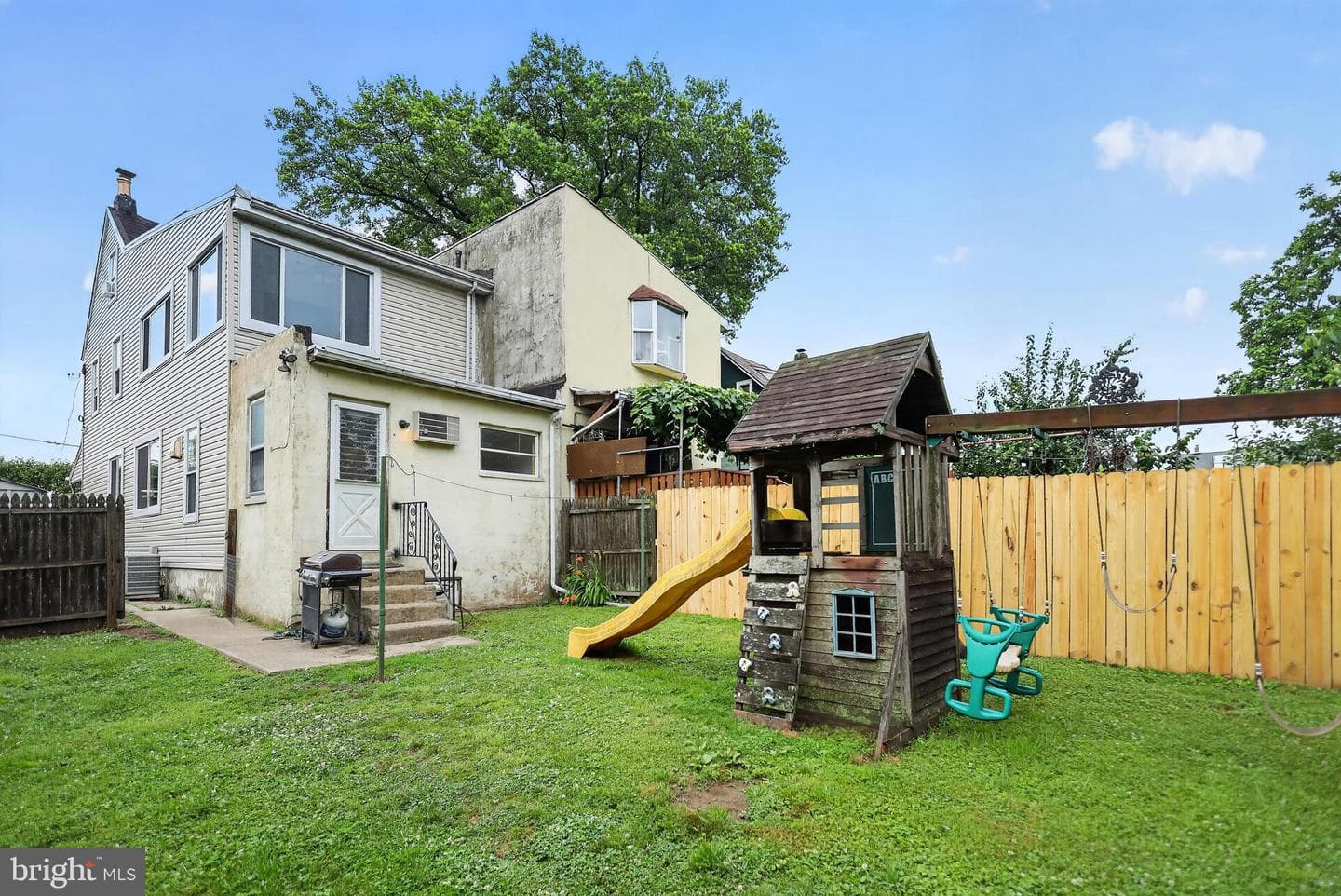 8 Blakiston Lane photo 17