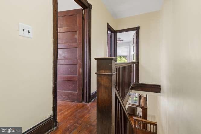 452 W Winona Street photo 22