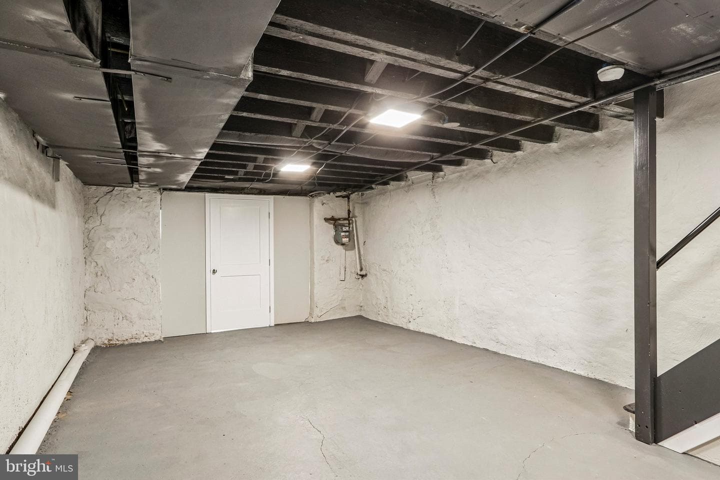 2075 E Venango Street photo 23