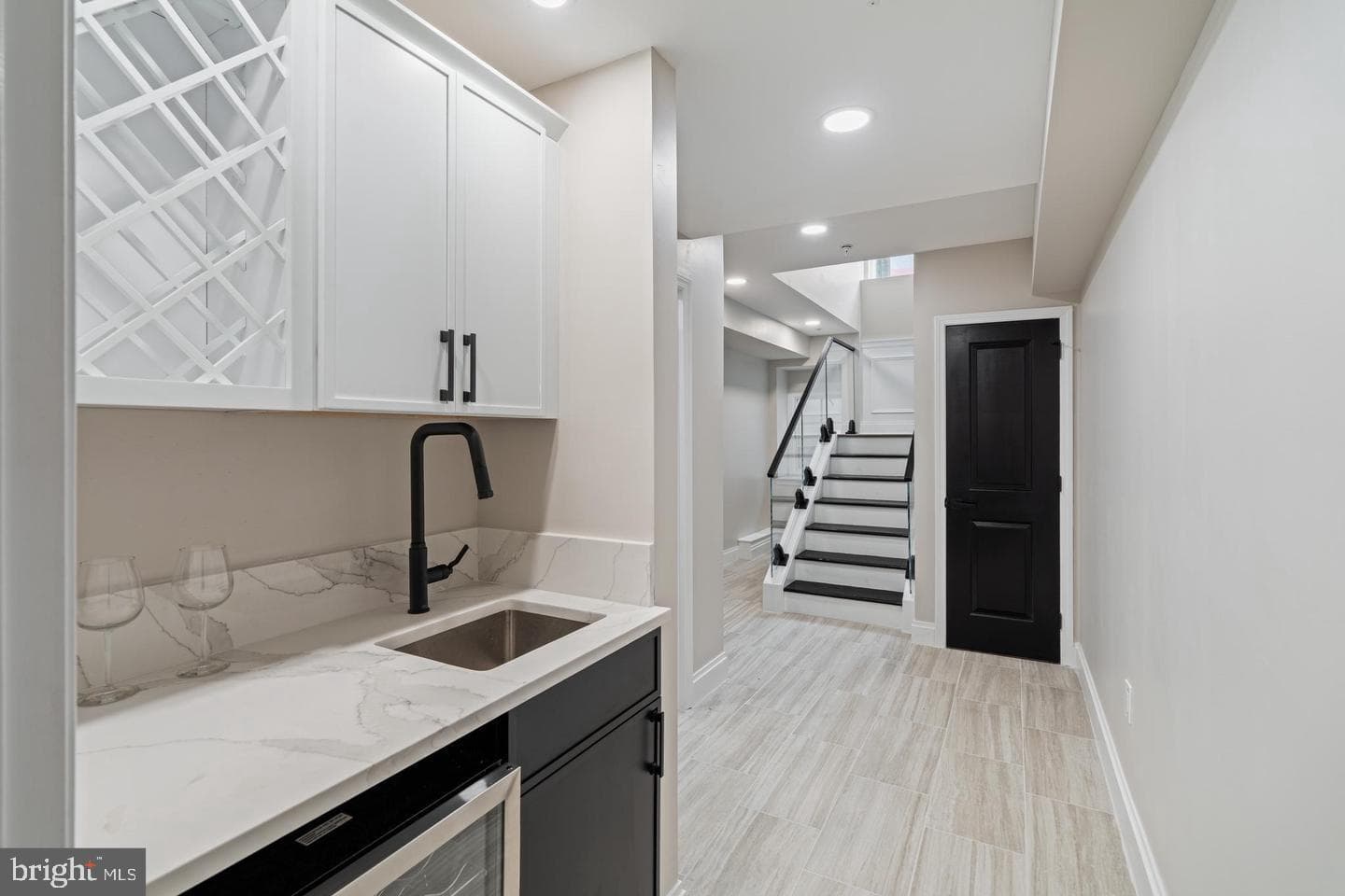 246 Montrose Street photo 33