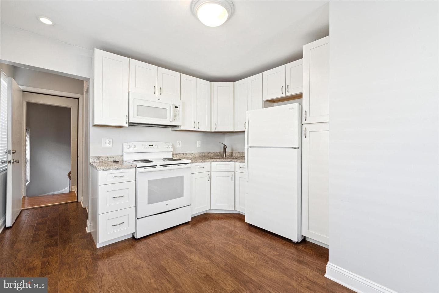 1127 Green Street photo 19