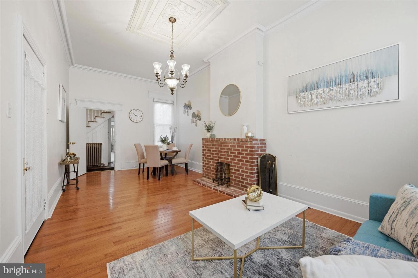 1127 Green Street photo 4