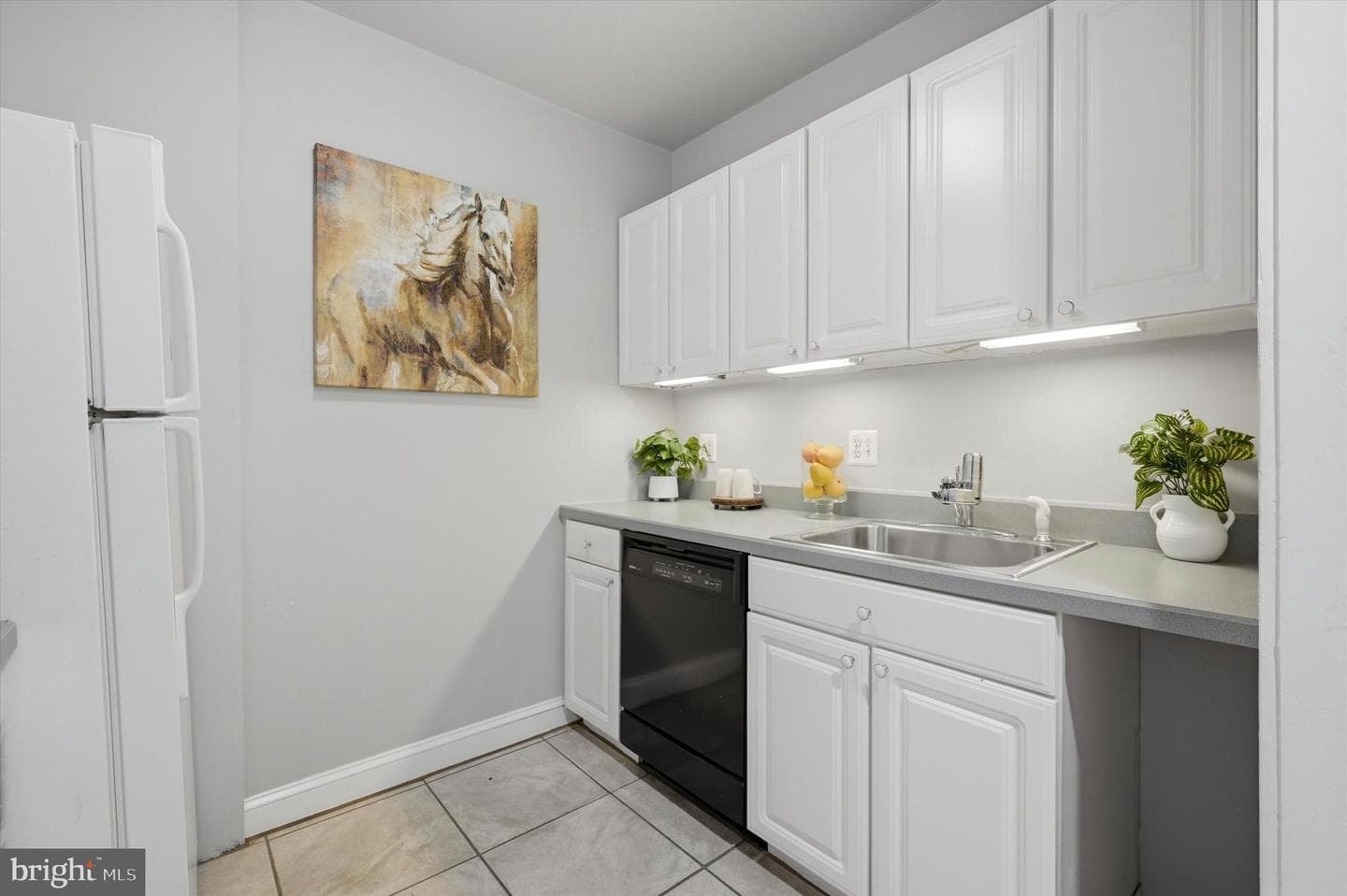 1127 Green Street photo 7