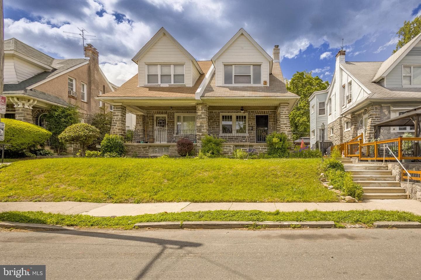 907 E Rittenhouse Street photo 2
