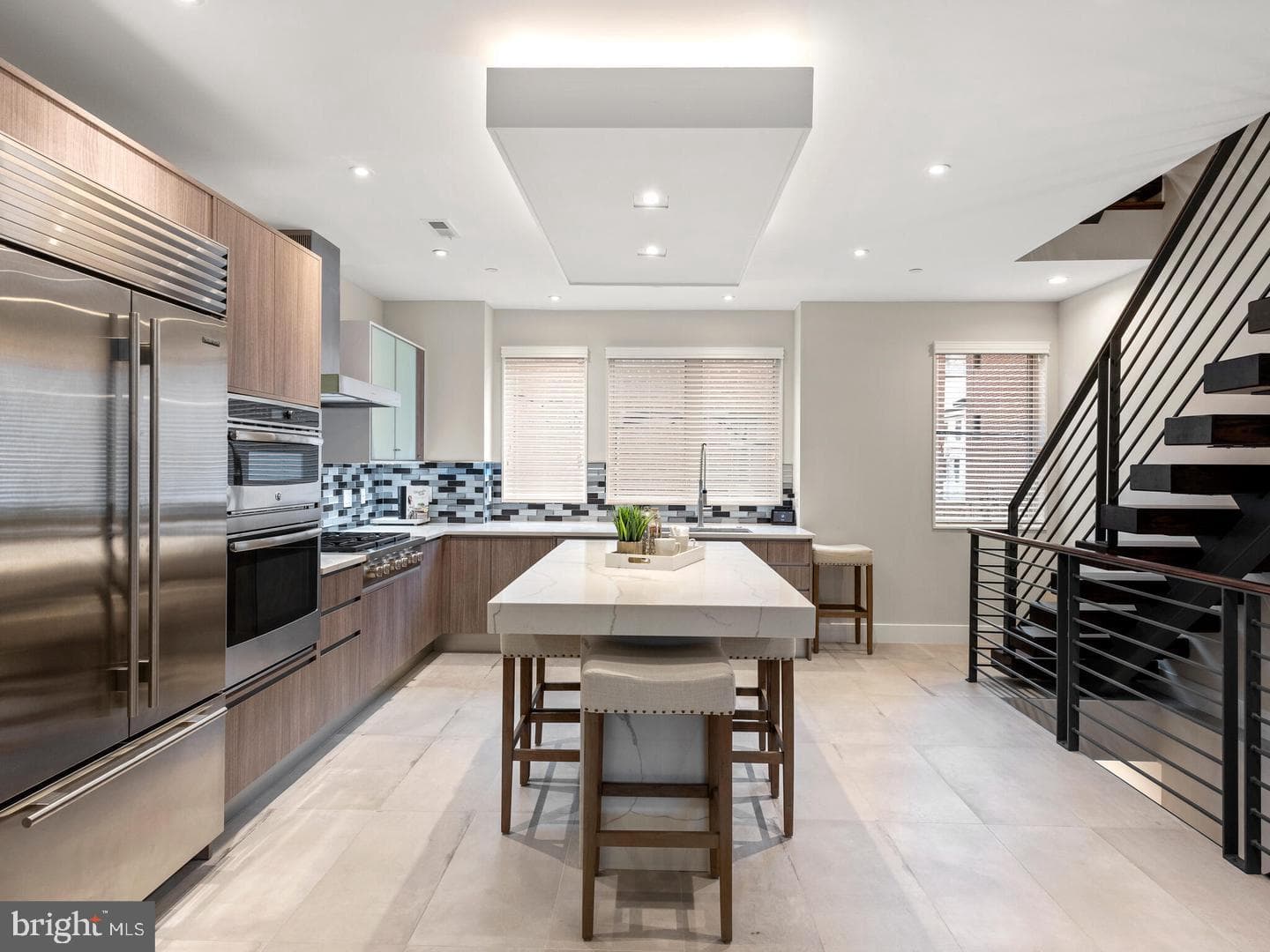 432 Gaskill Street photo 30