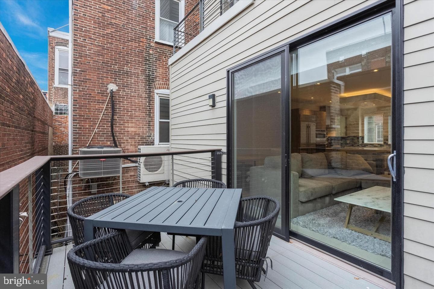 432 Gaskill Street photo 40