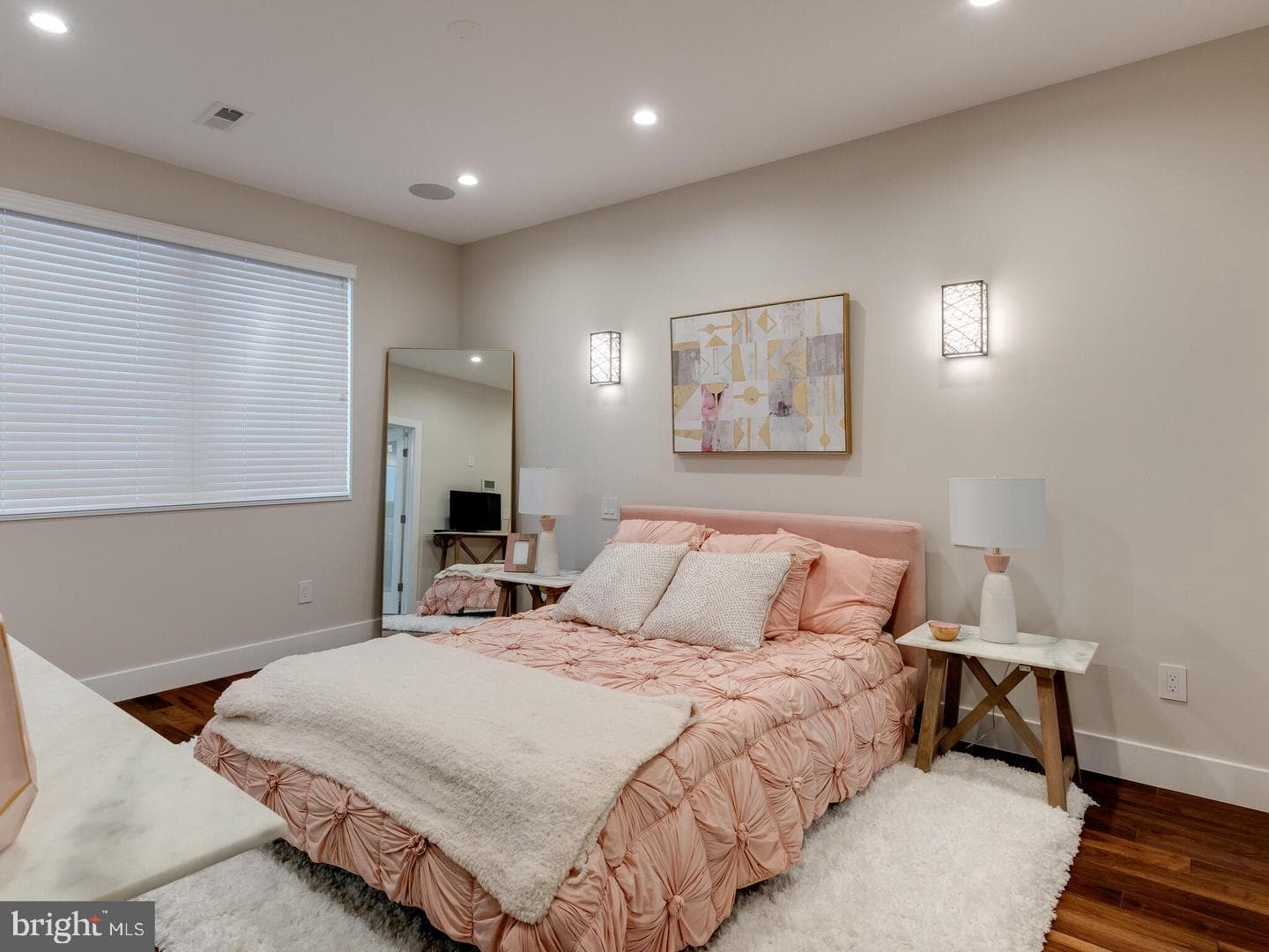 432 Gaskill Street photo 42