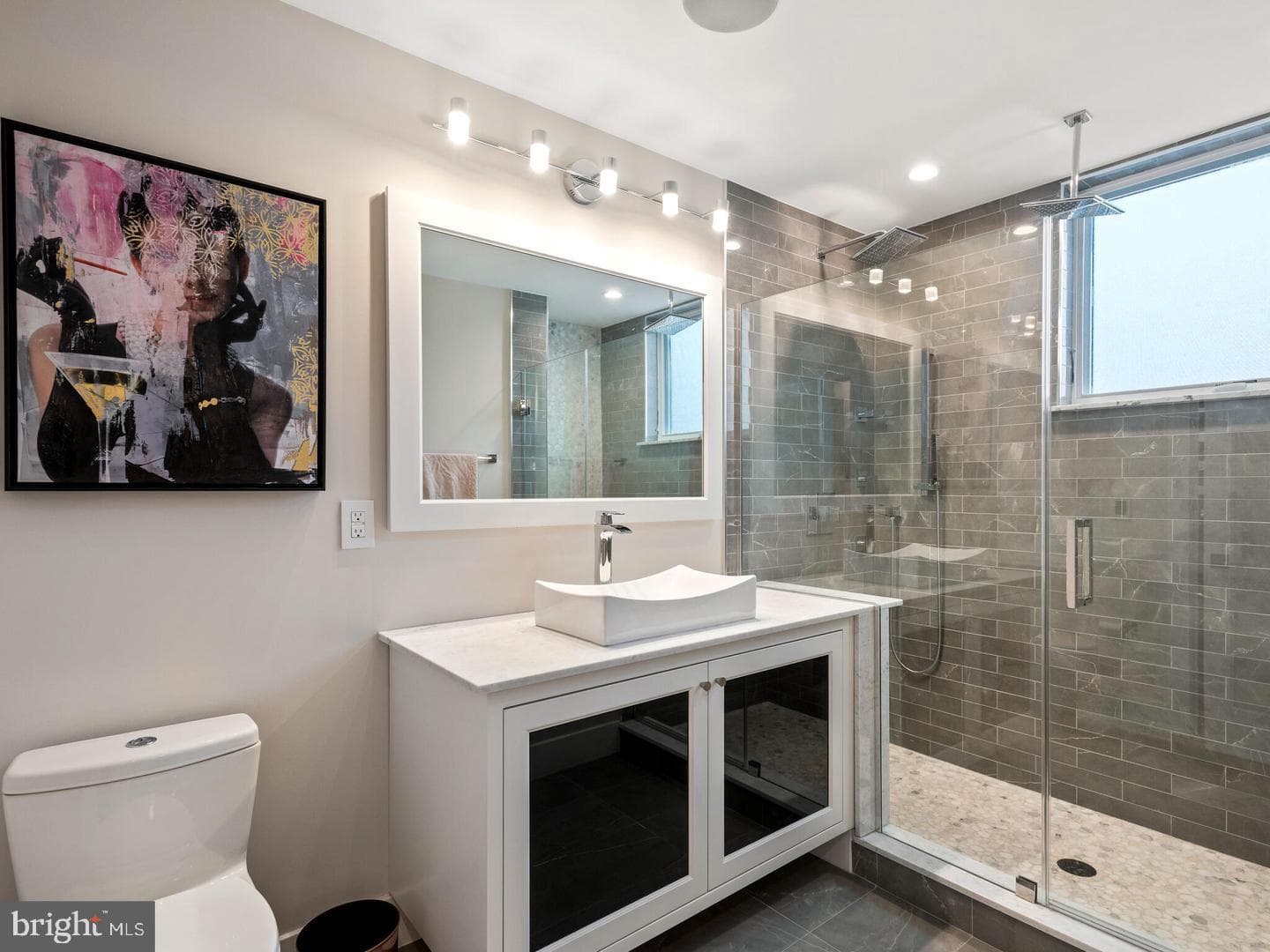432 Gaskill Street photo 47