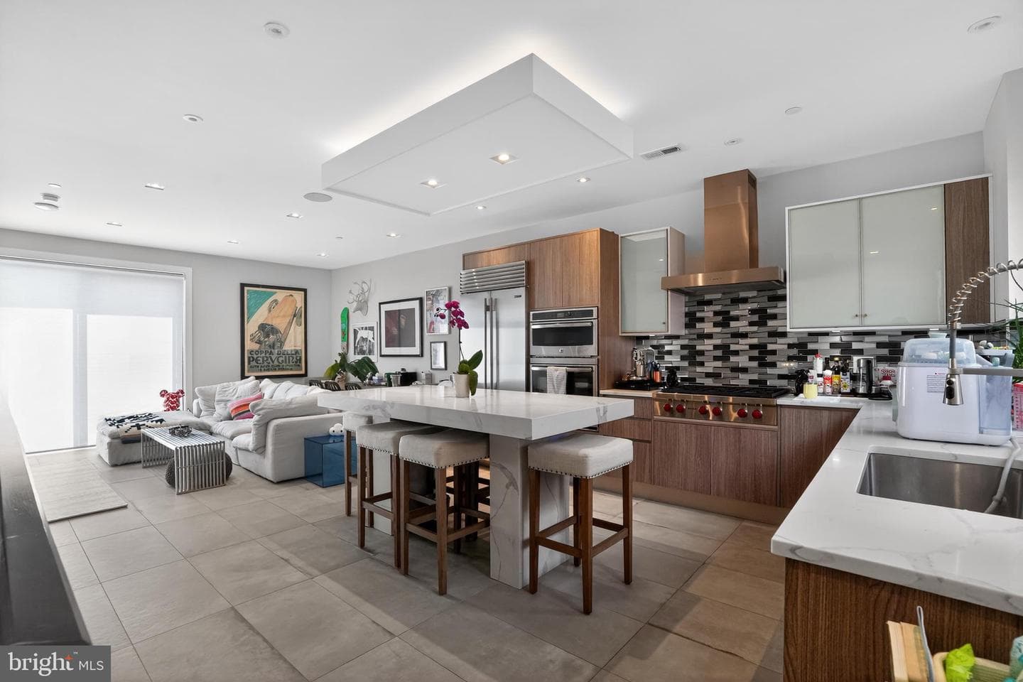 432 Gaskill Street photo 8