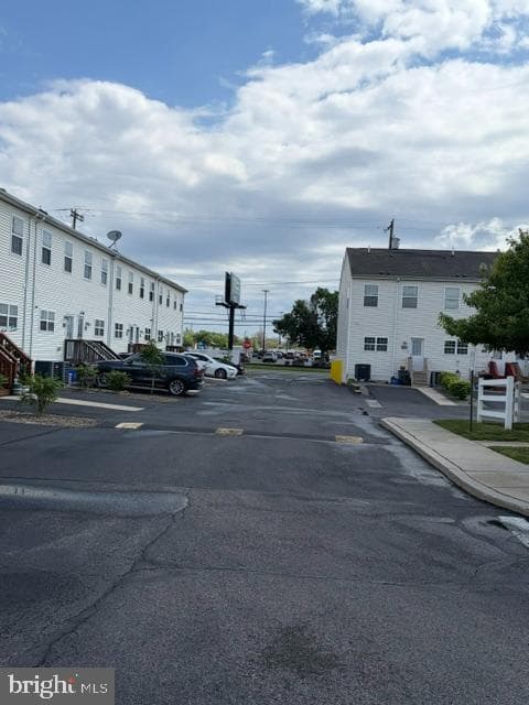 2543 Pickwick Street photo 9