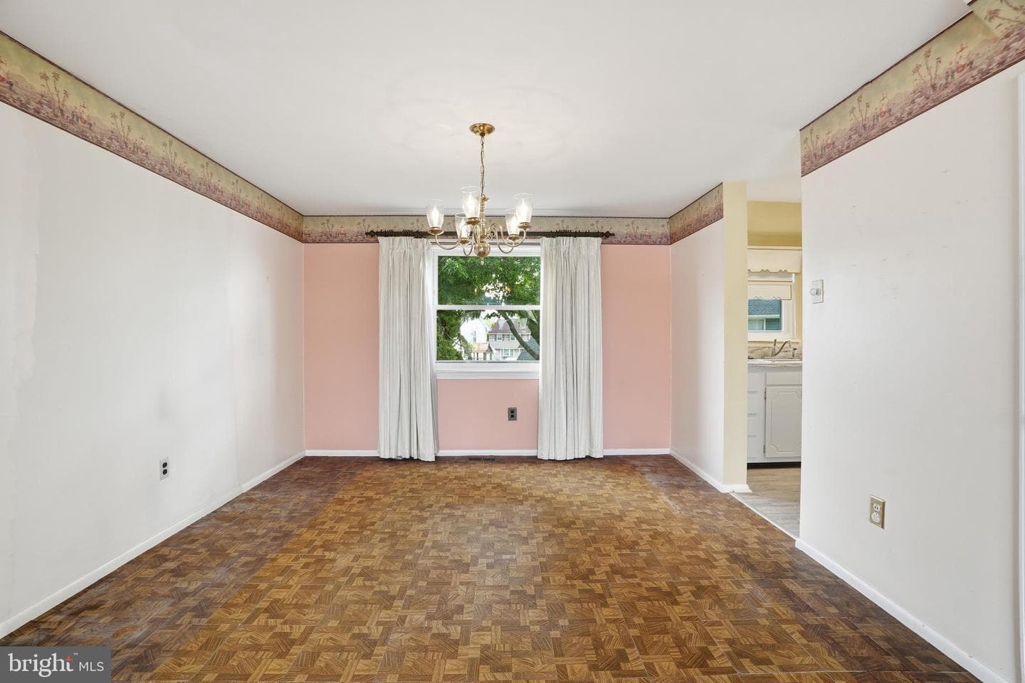 10113 Galahad Road photo 11