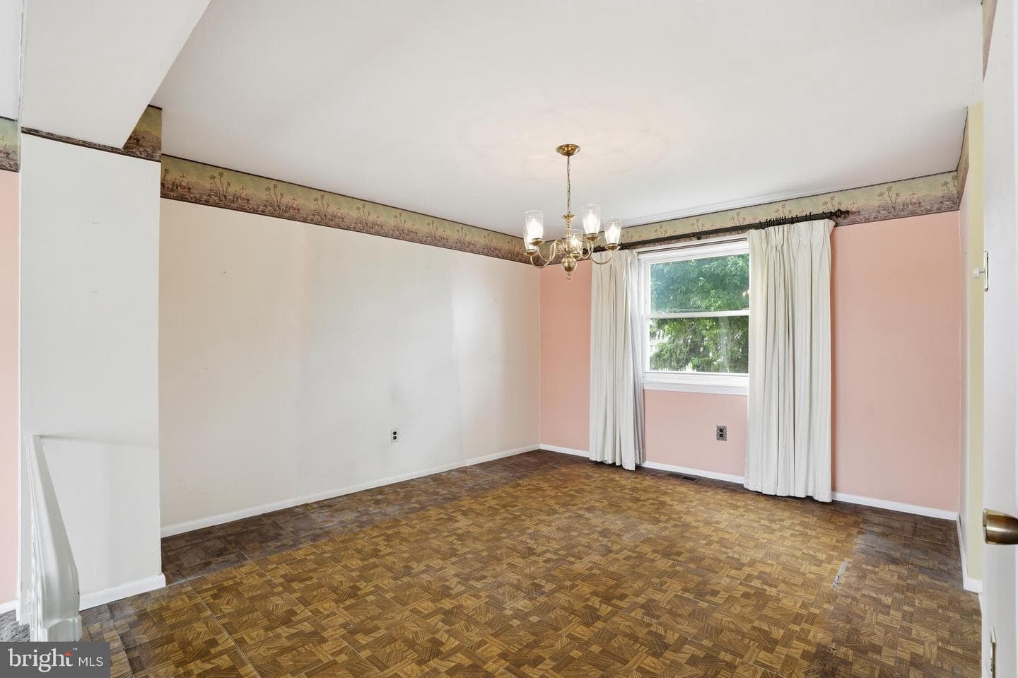 10113 Galahad Road photo 12
