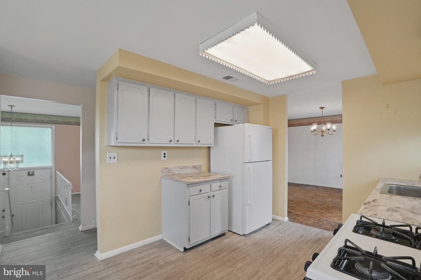 10113 Galahad Road photo 18