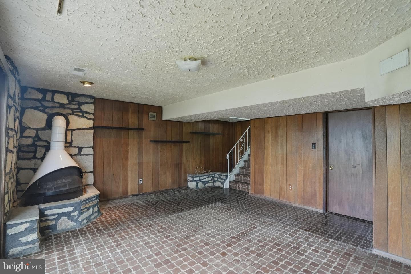 10113 Galahad Road photo 35