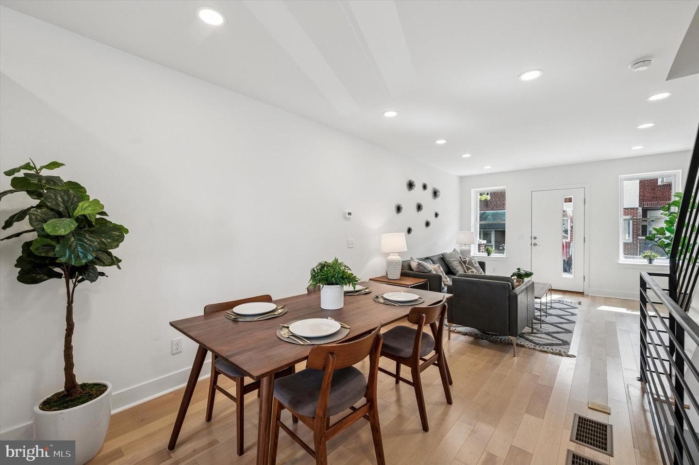 1432 S Newkirk Street photo 8