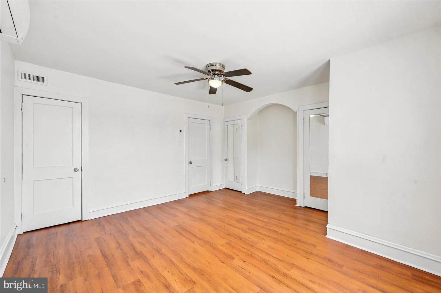 5851 Fernwood Street photo 17