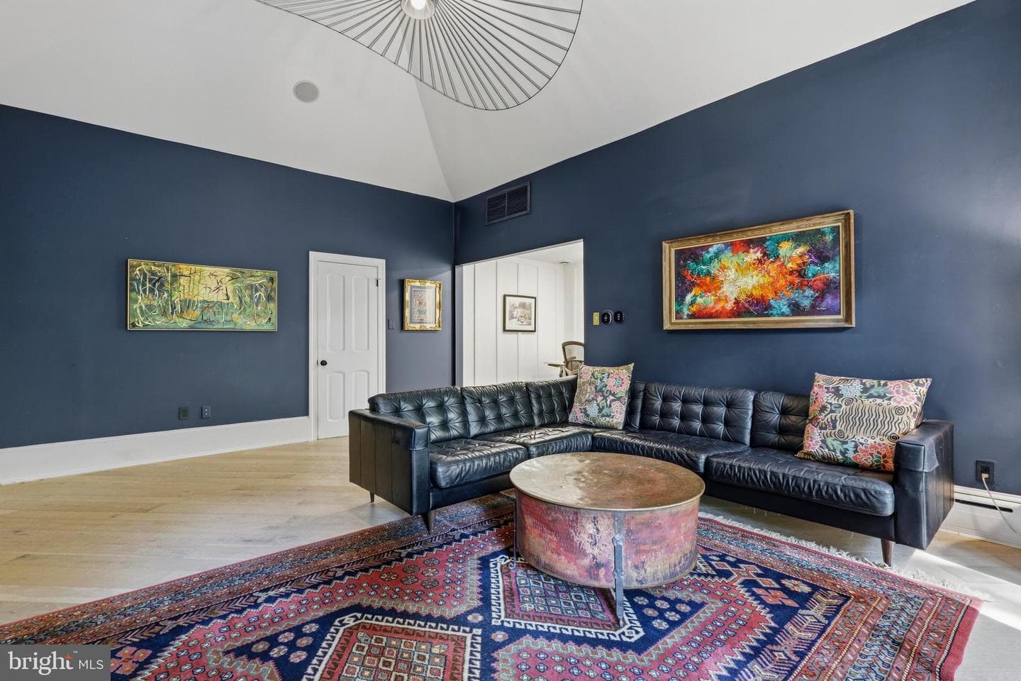7700 Cherokee Street photo 10