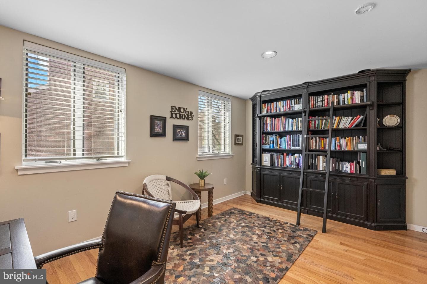 303 Spruce Street photo 19