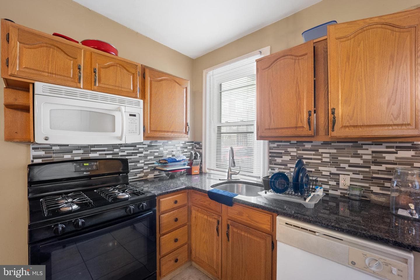 5250 Saul Street photo 17