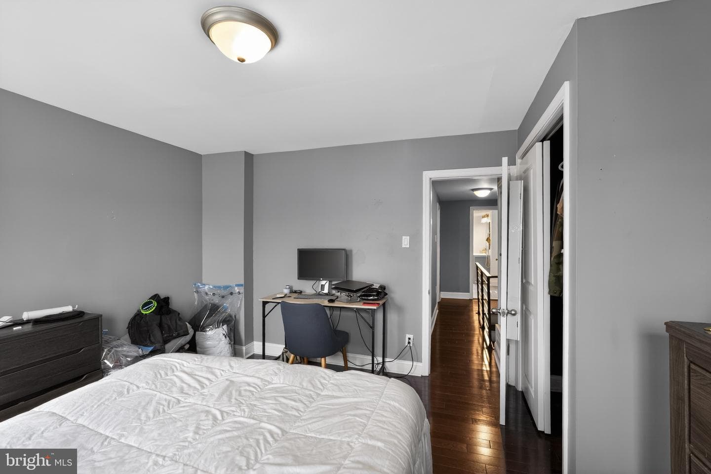 2604 E York Street photo 13