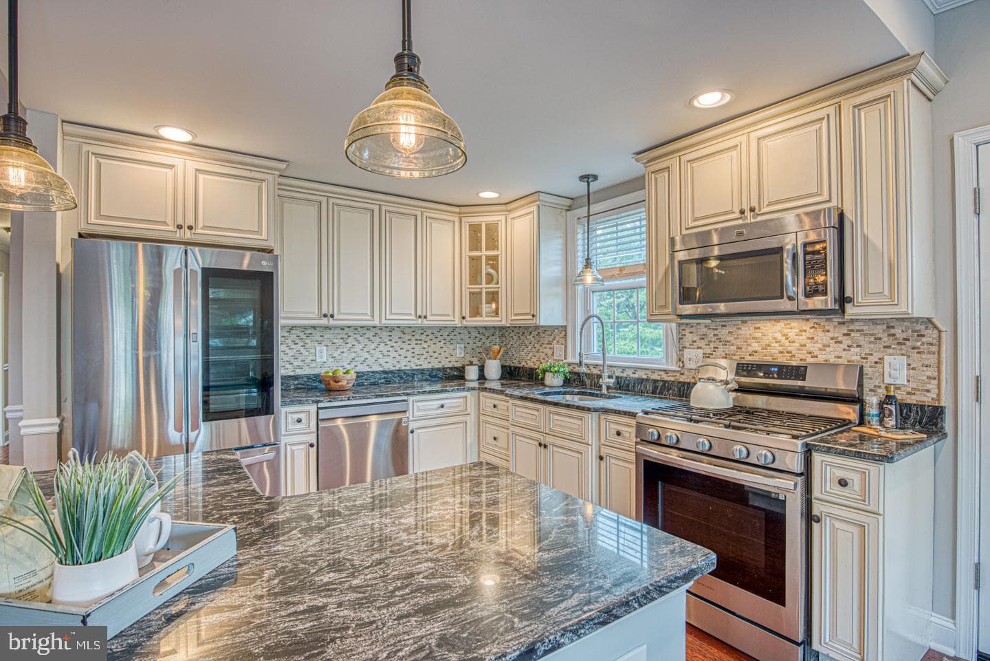 786 Hill Road photo 9