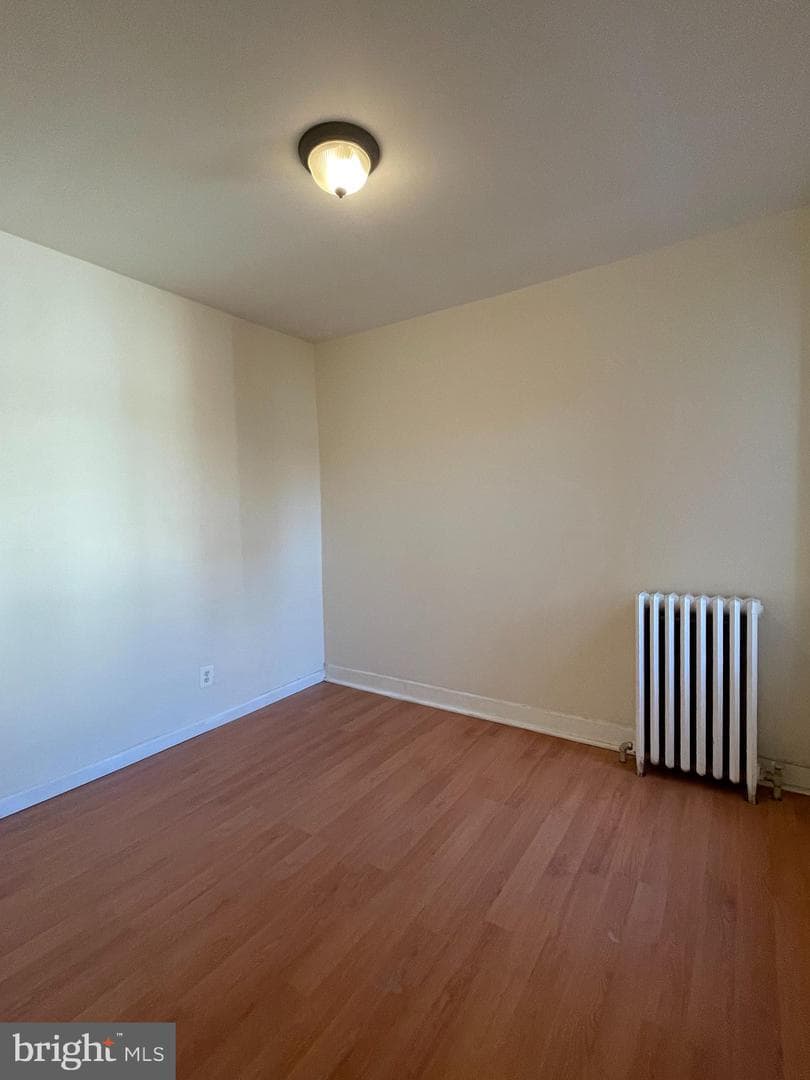 4559 N Hicks Street photo 4