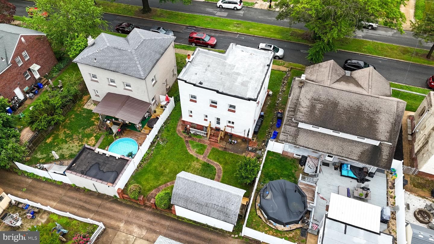 427 Hartel Ave photo 13