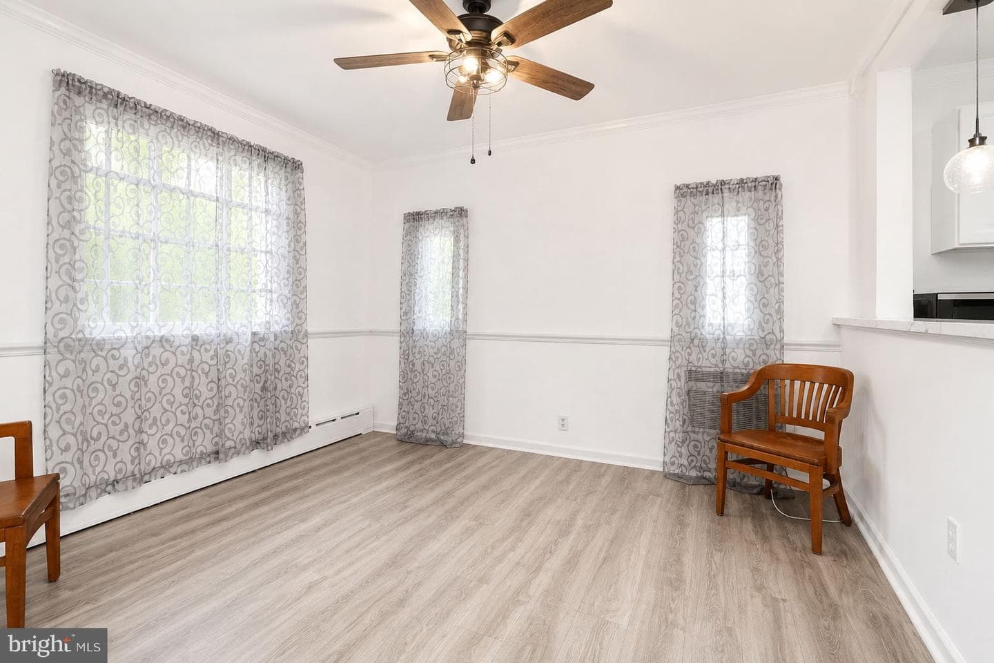 427 Hartel Ave photo 27