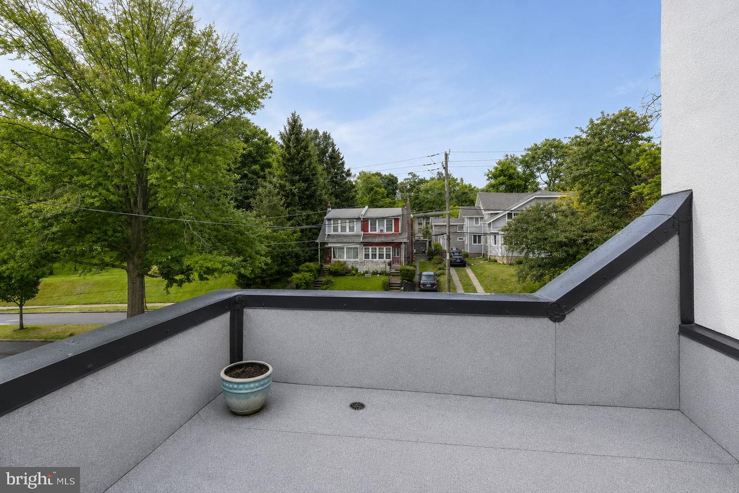 427 Hartel Ave photo 46