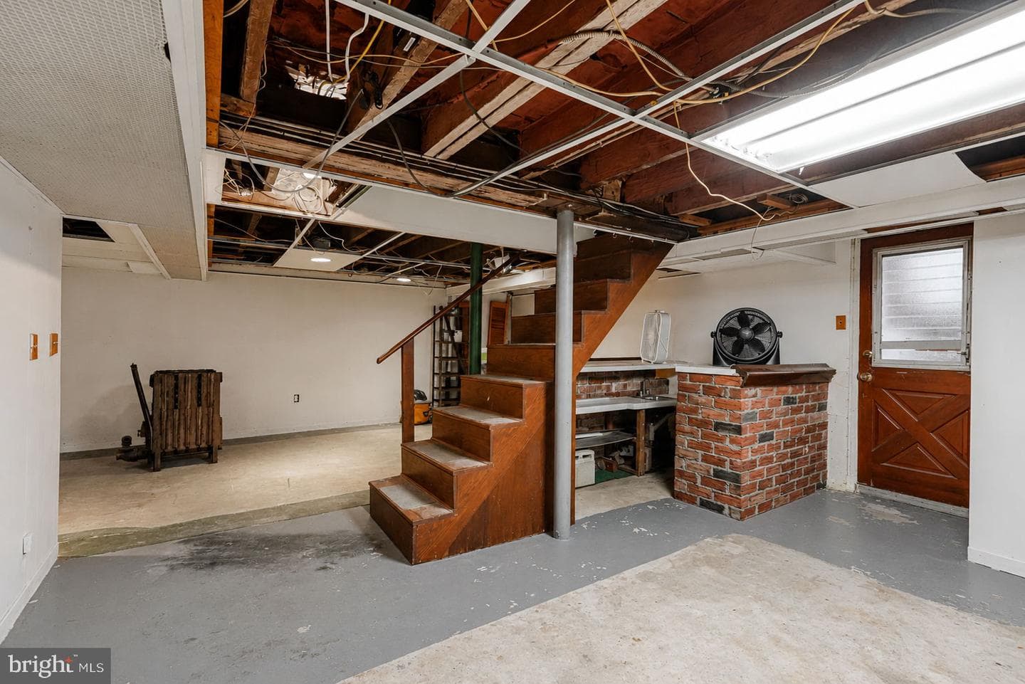 427 Hartel Ave photo 50