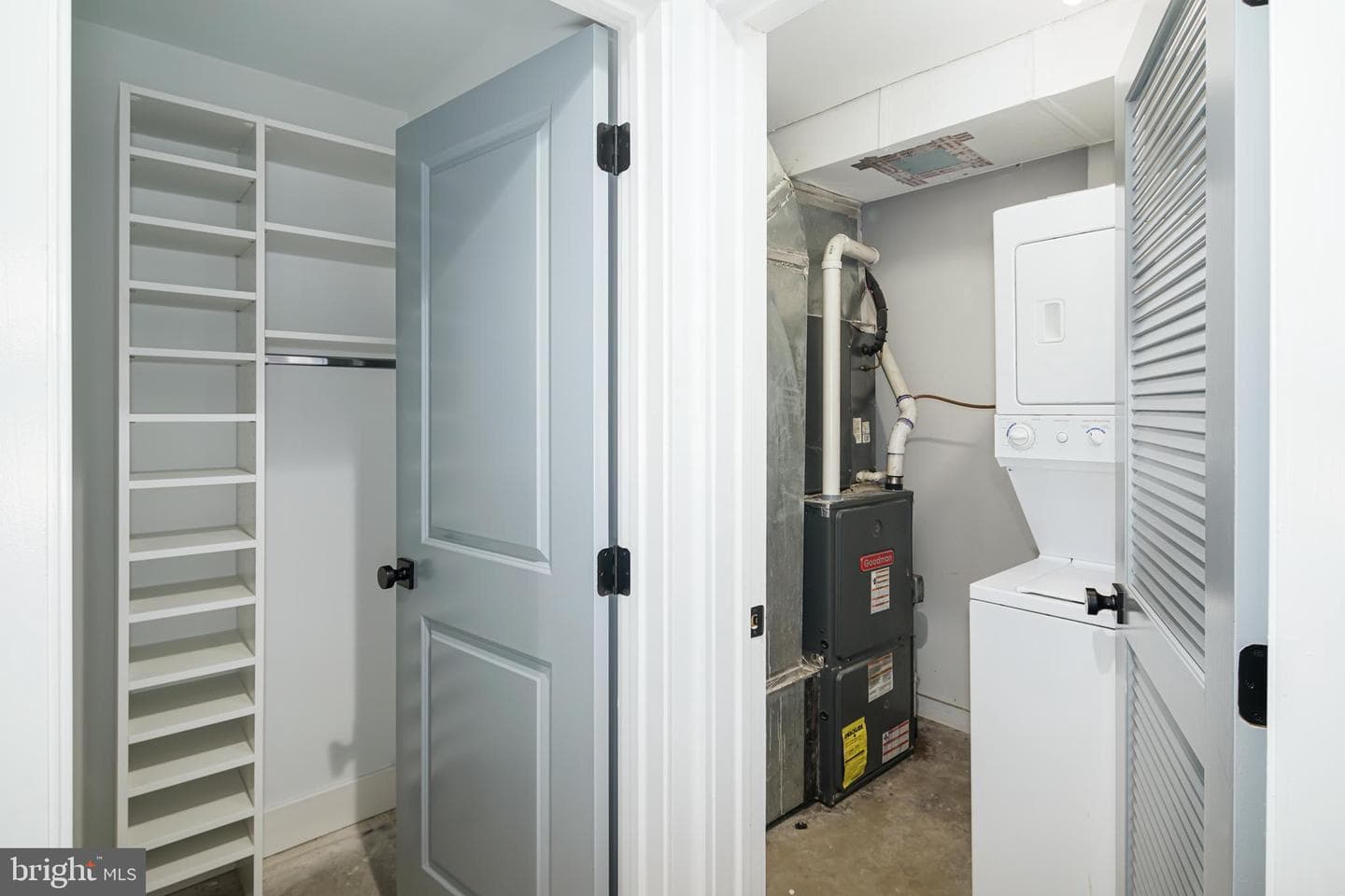 1532 Catharine Street photo 16