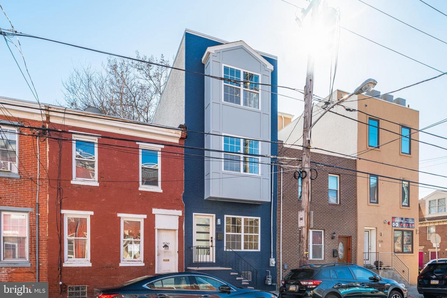 1532 Catharine Street photo 4