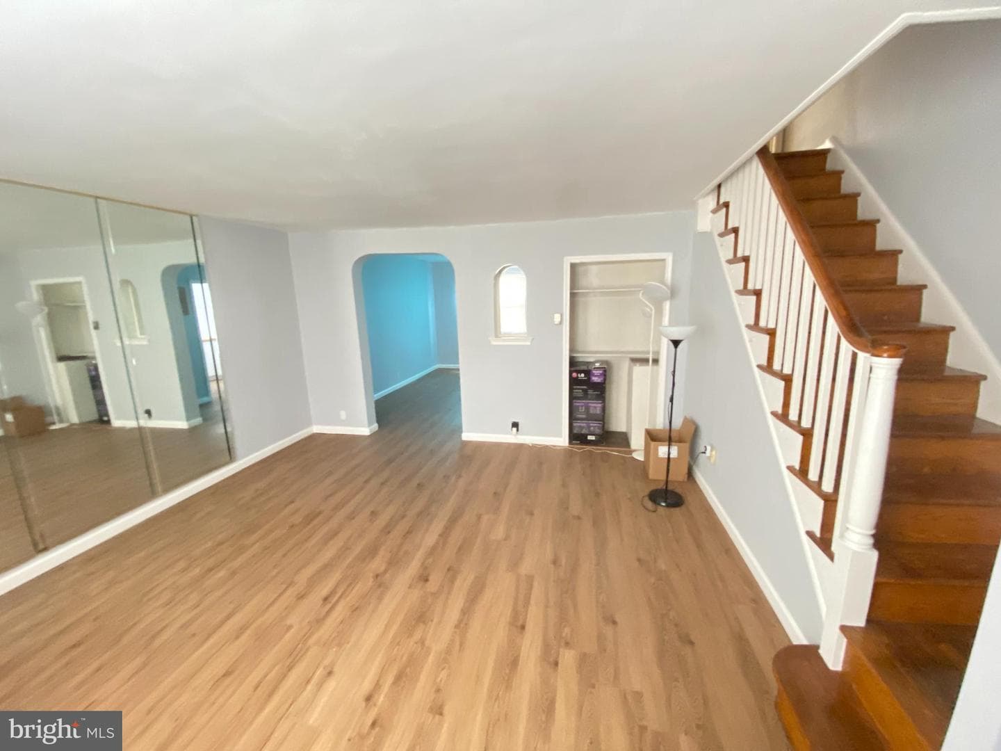 1558 Mckinley Street photo 4