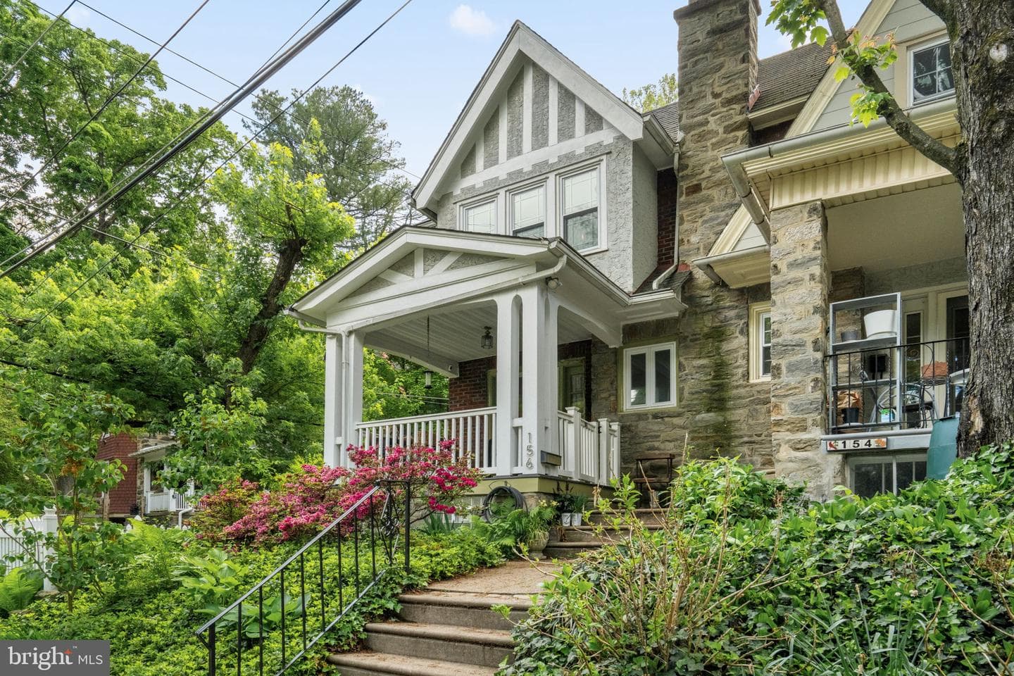 156 E Roumfort Road