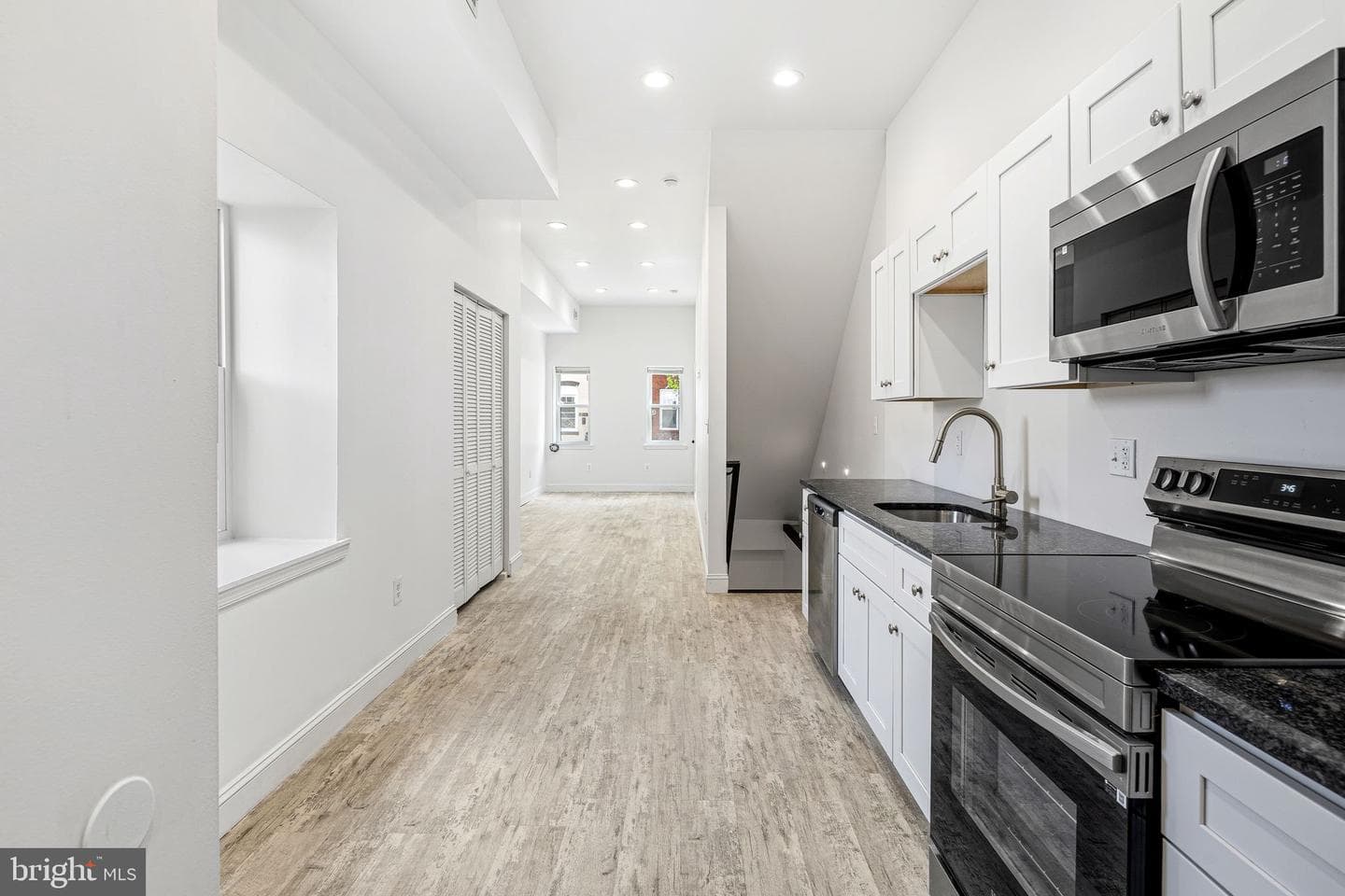 2144 N 8th Street photo 4
