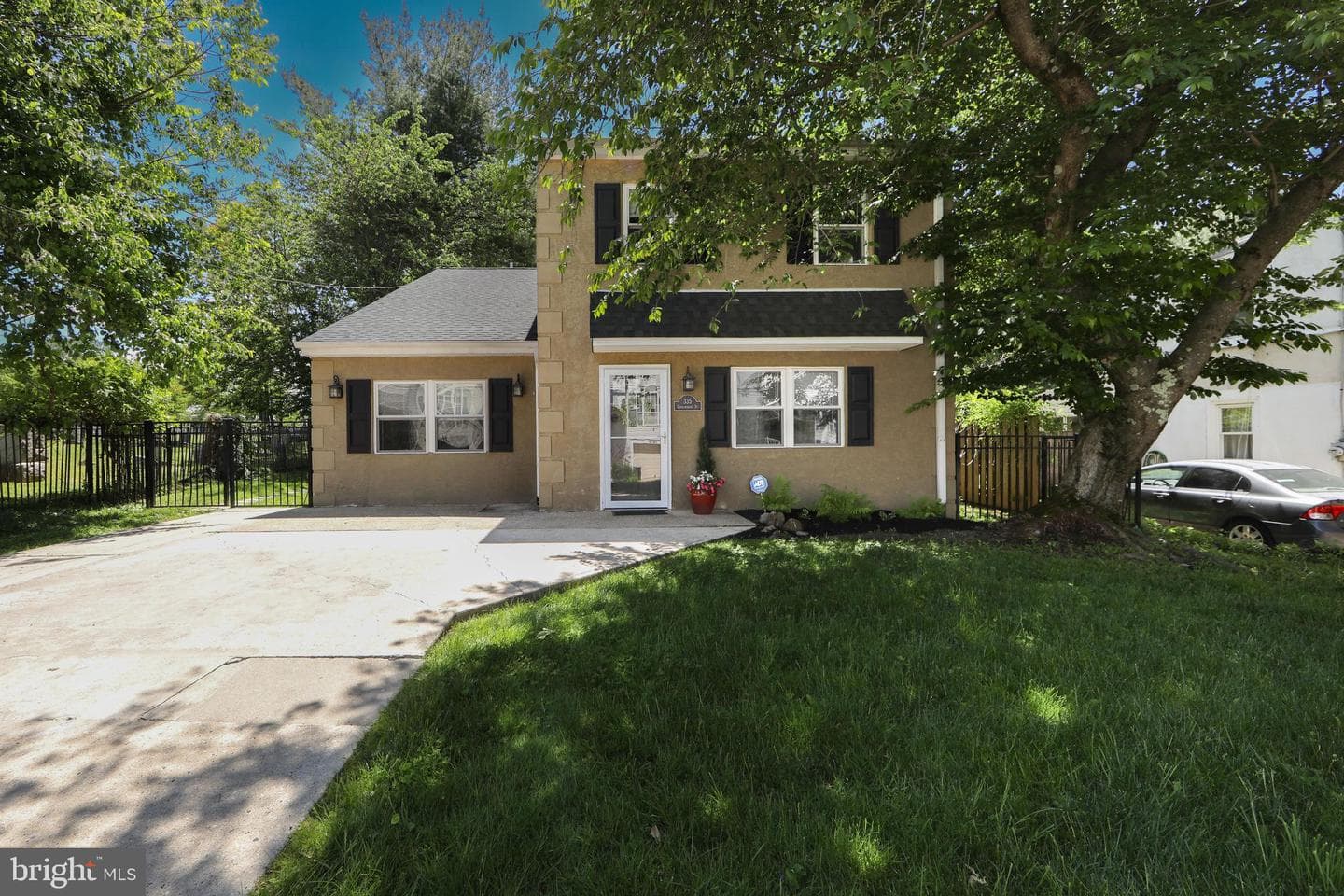 335 Cinnaminson Street, Philadelphia