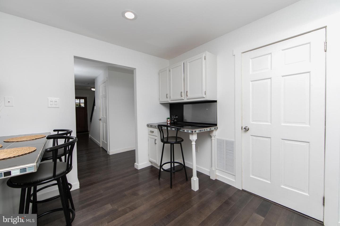 335 Cinnaminson Street photo 14