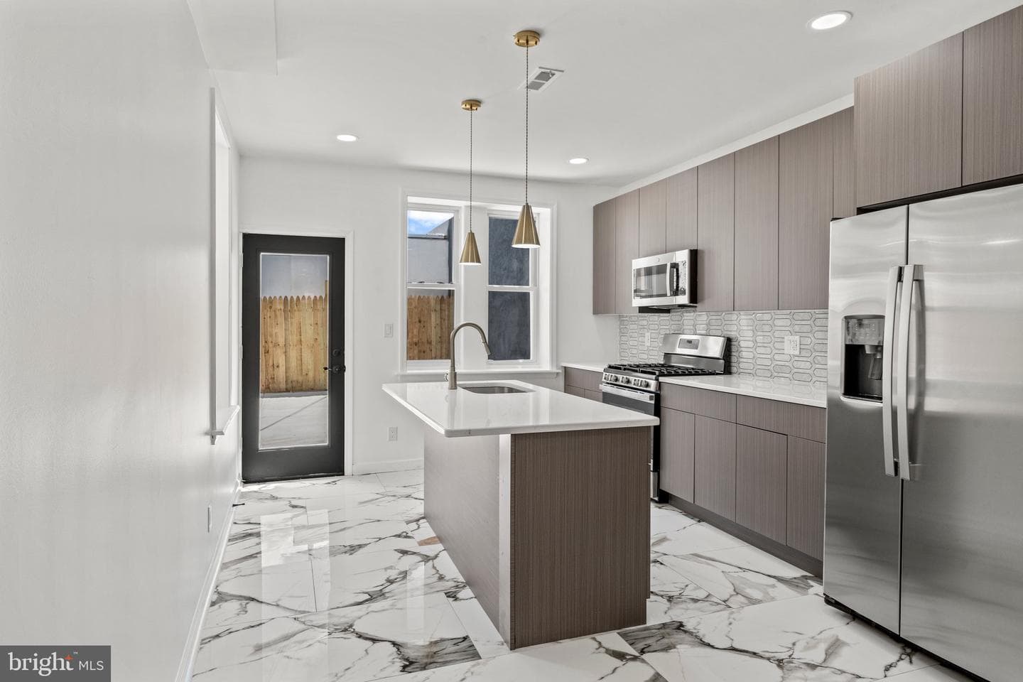 1211 S 15th Street, Philadelphia