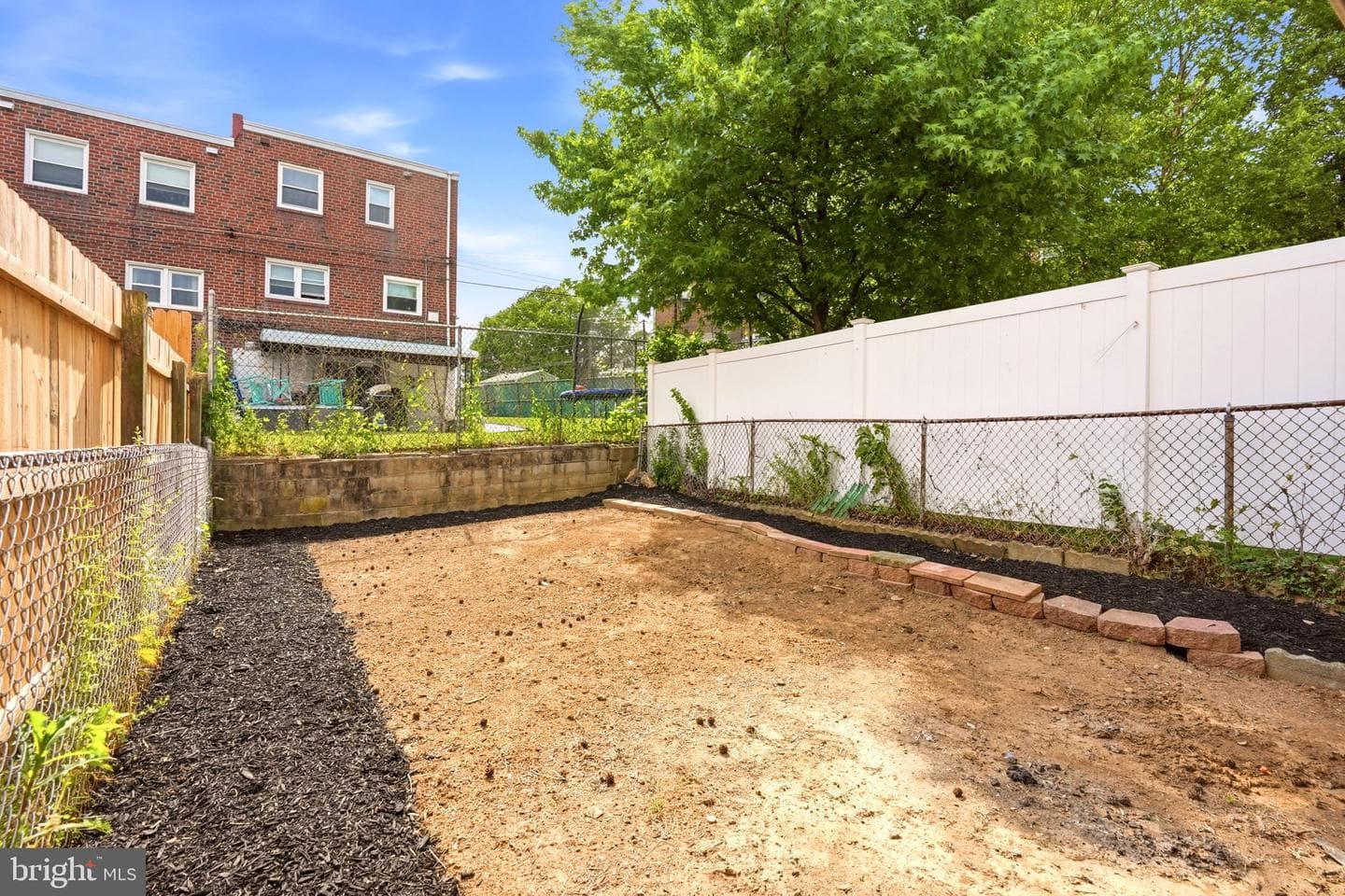 2822 Maxwell Street photo 50