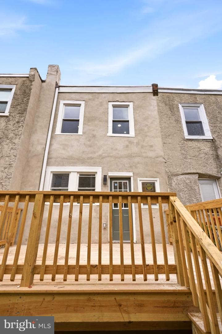 512 S Yewdall Street photo 35