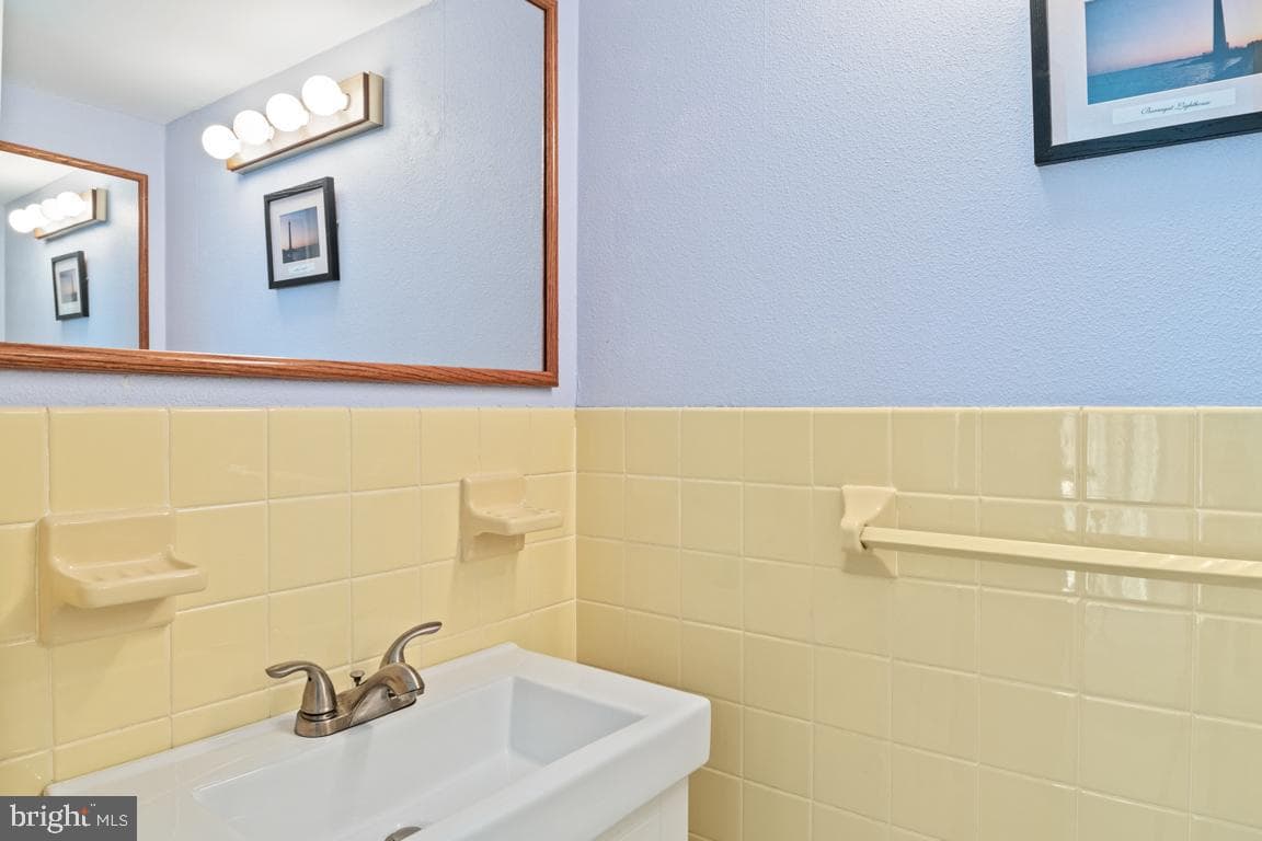9735 Glenhope Road photo 27