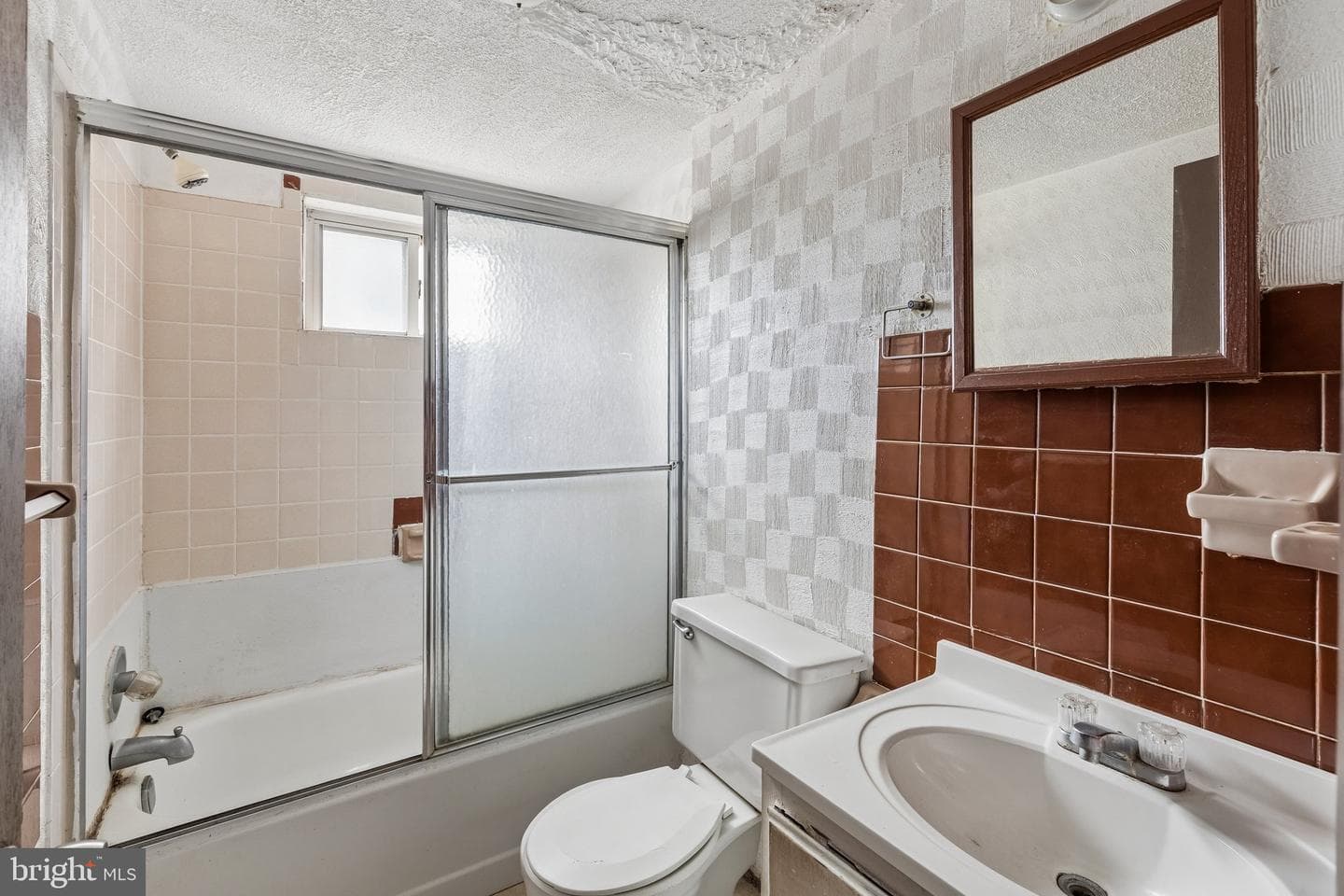 1448 S Bouvier Street photo 16