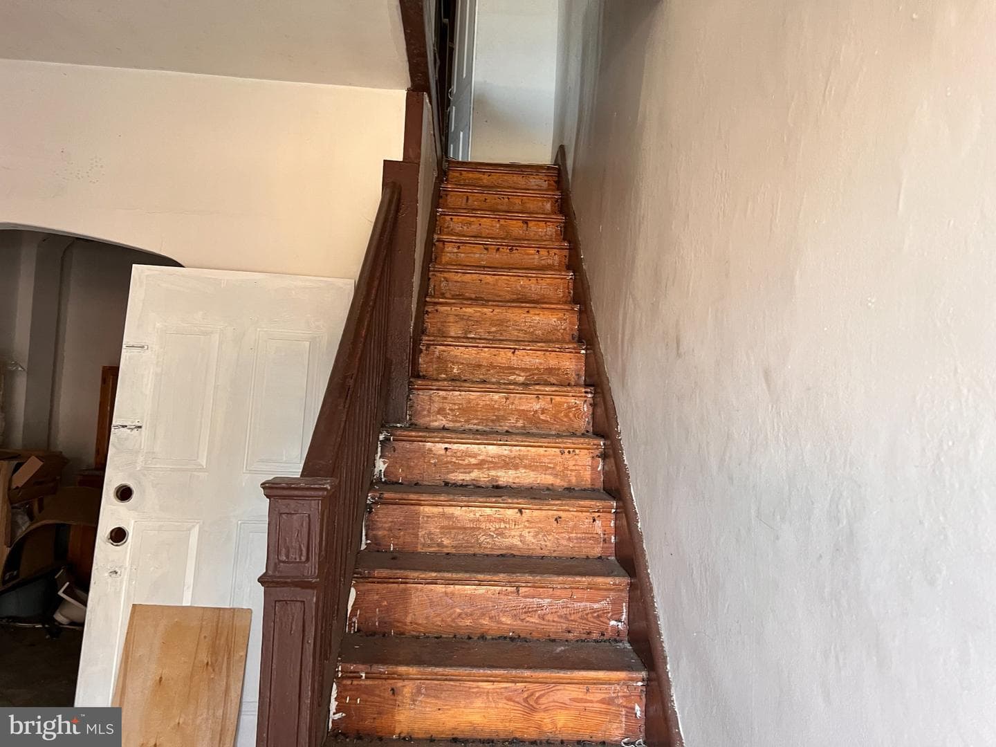 212 E Cambria Street photo 3