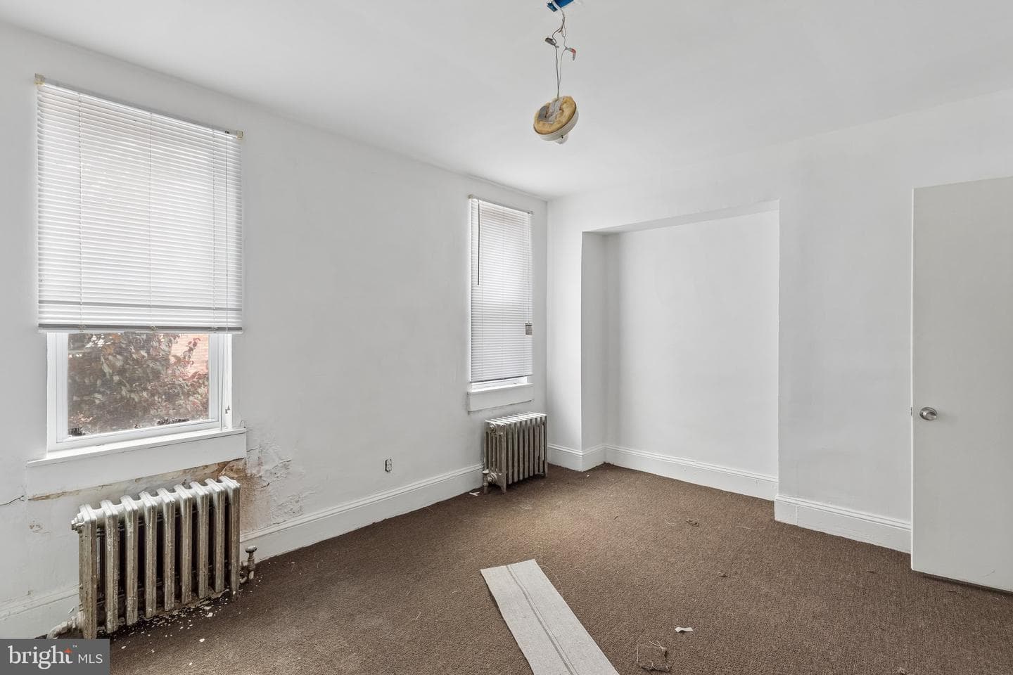 1932 S Bouvier Street photo 14
